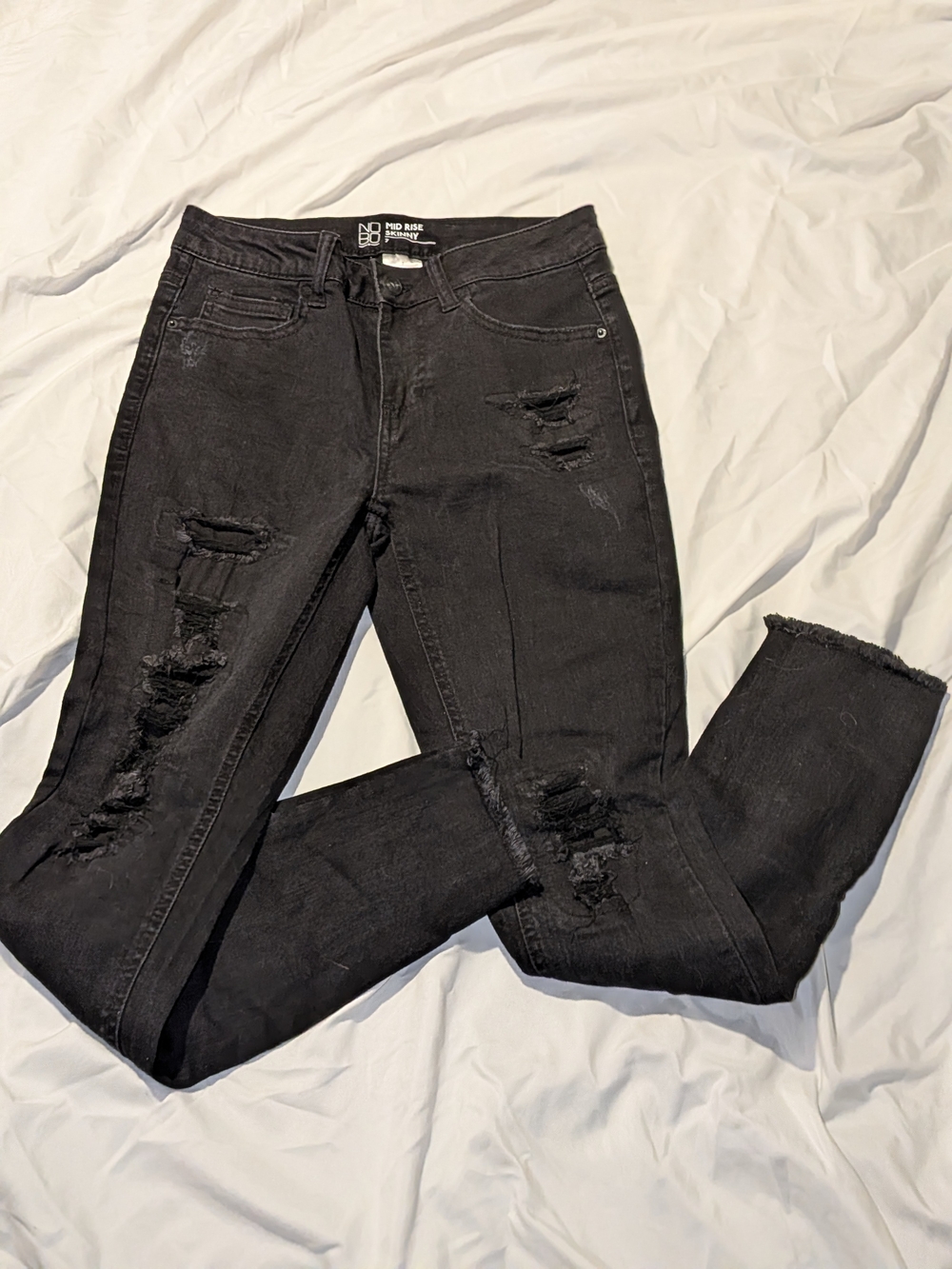 No Boundaries Black High-Rise Distressed Jeans